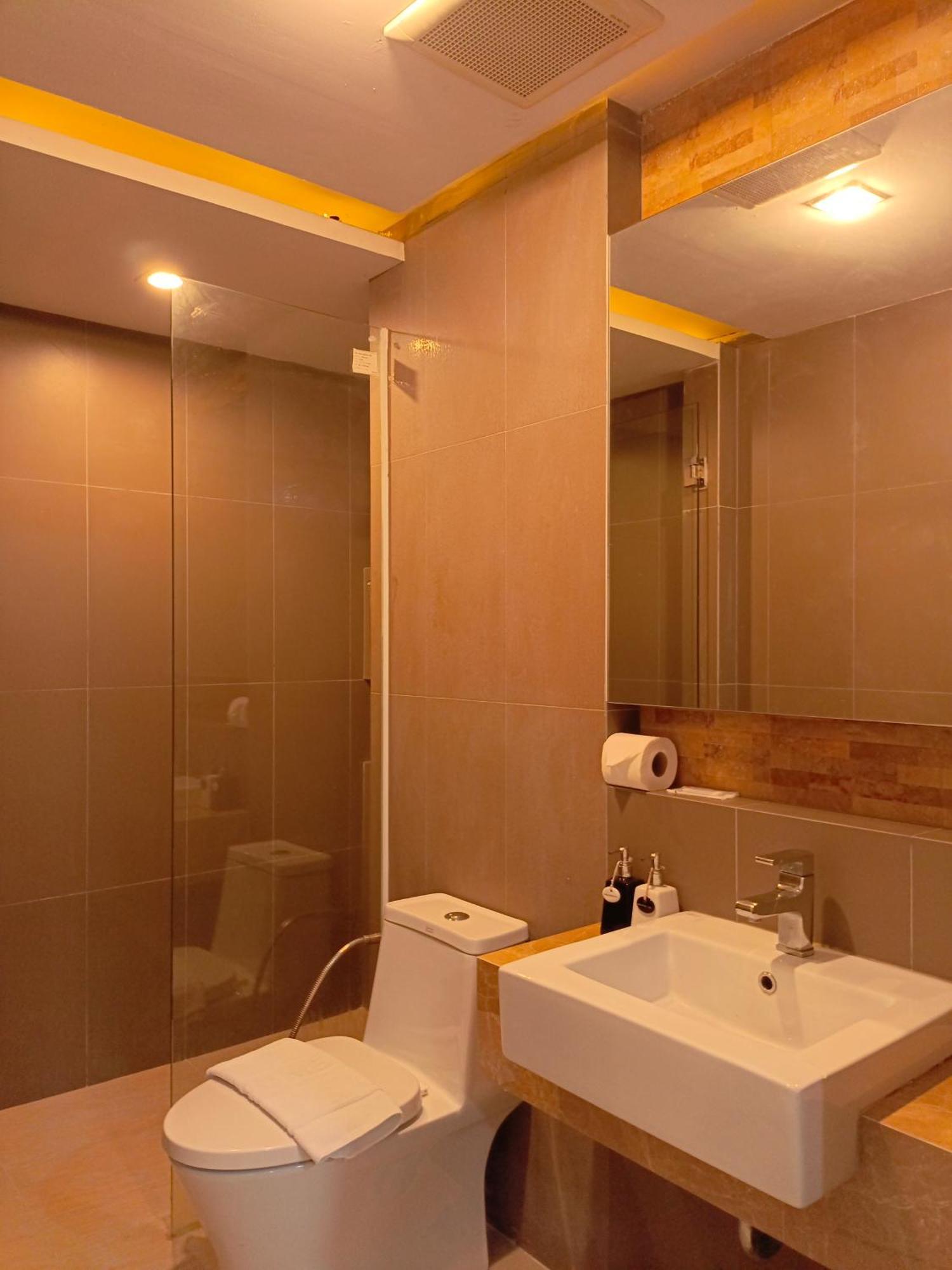 Wisdom Hotel & Residence Ράγιονγκ Εξωτερικό φωτογραφία